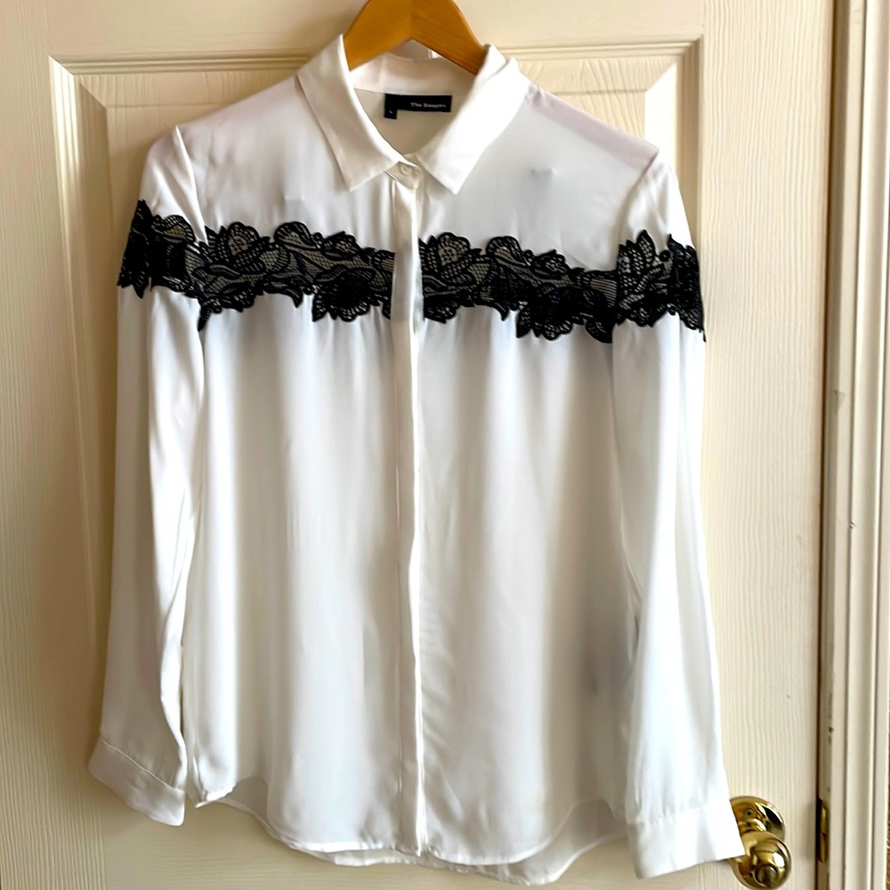 Dressy white shirt with black lace